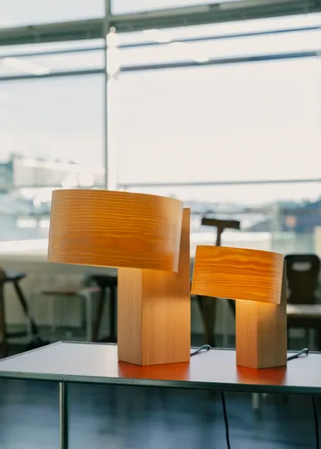 Lampa stołowa 018 Hoop Table Lamp - Sosna olejowana i woskowana, matowe, 23 cm - Vaarnii