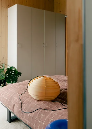 Lampa wisząca 1002 Hans Pendant - Sosna olejowana i woskowana, matowe, Ø46 cm - Vaarnii