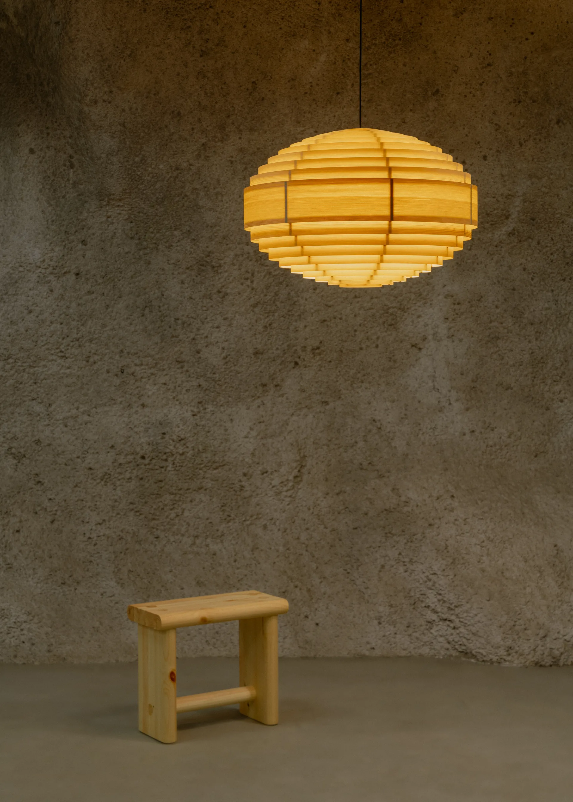 Lampa wisząca 1002 Hans Pendant, Sosna olejowana i woskowana, matowe, XL Ø70 cm Vaarnii