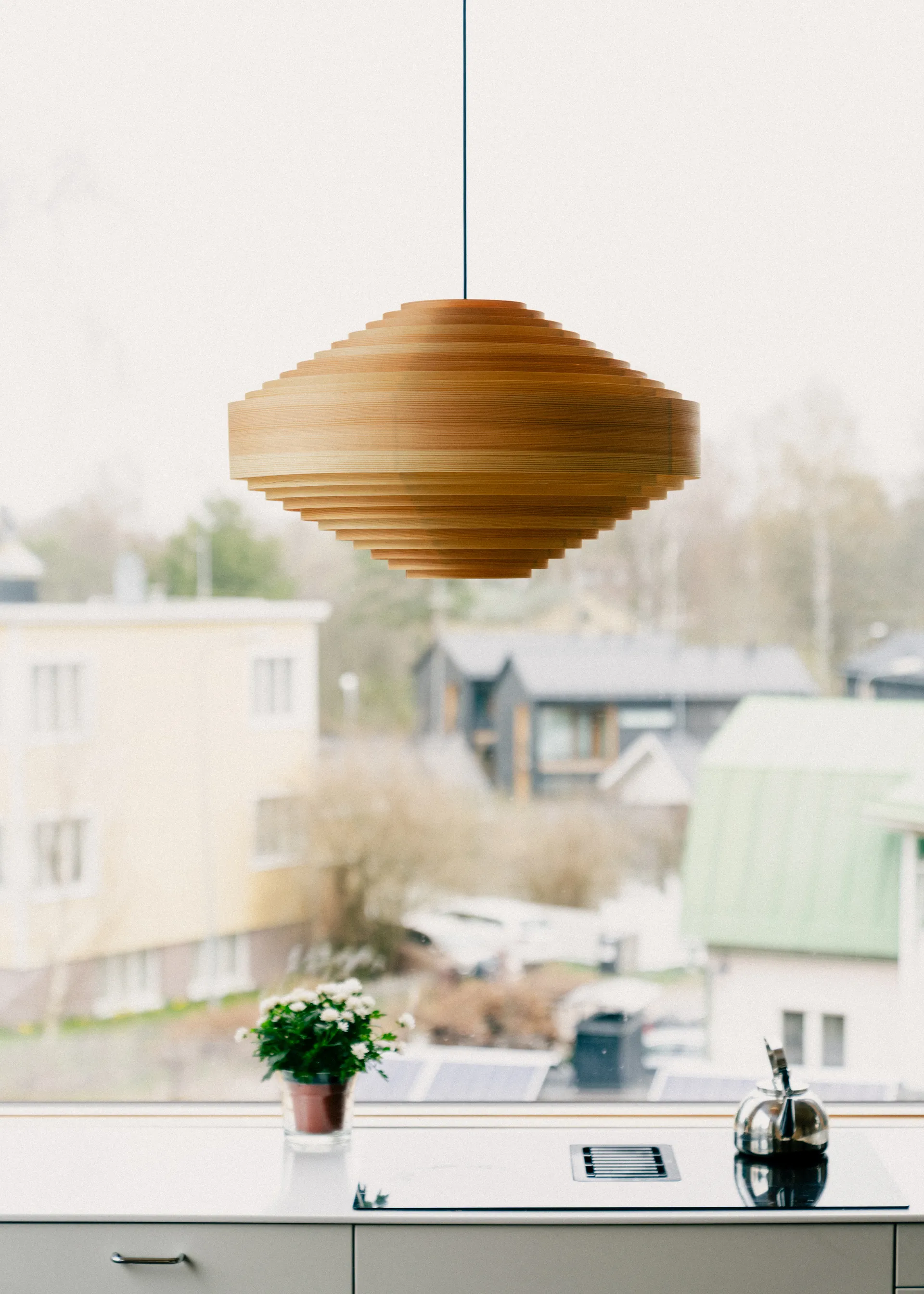 Lampa wisząca 1003 Hans Pendant, Sosna olejowana i woskowana, matowe, Ø60 cm Vaarnii