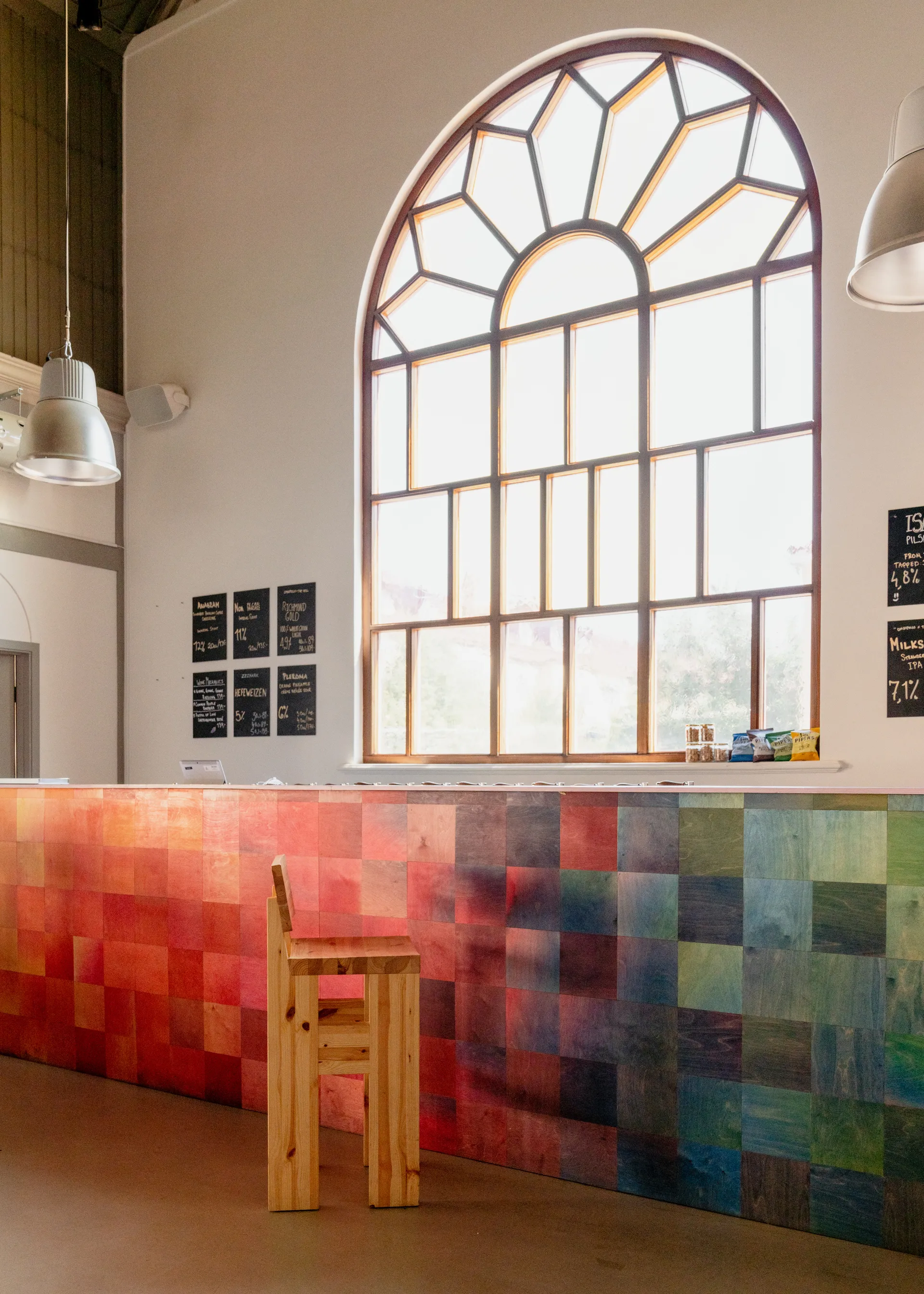 Stołek barowy 001 Bar Stool, Sosna olejowana i woskowana, matowe, 65 cm Vaarnii