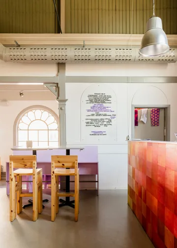 Stołek barowy 001 Bar Stool - Sosna olejowana i woskowana, matowe, 75 cm - Vaarnii