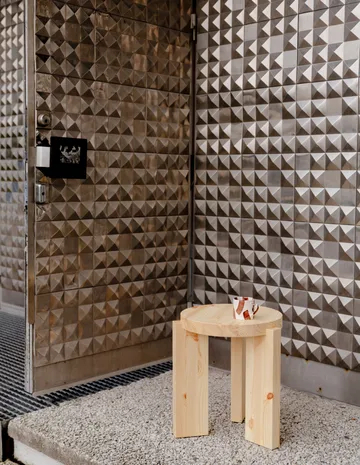 Taboret 001 Stool - Sosna olejowana i woskowana, matowe, Ø40×44 cm - Vaarnii