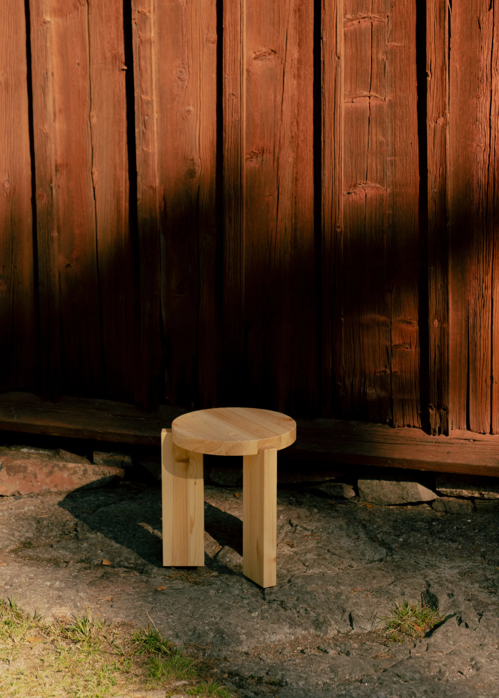 Taboret 001 Stool, Sosna olejowana i woskowana, matowe, Ø40×44 cm Vaarnii
