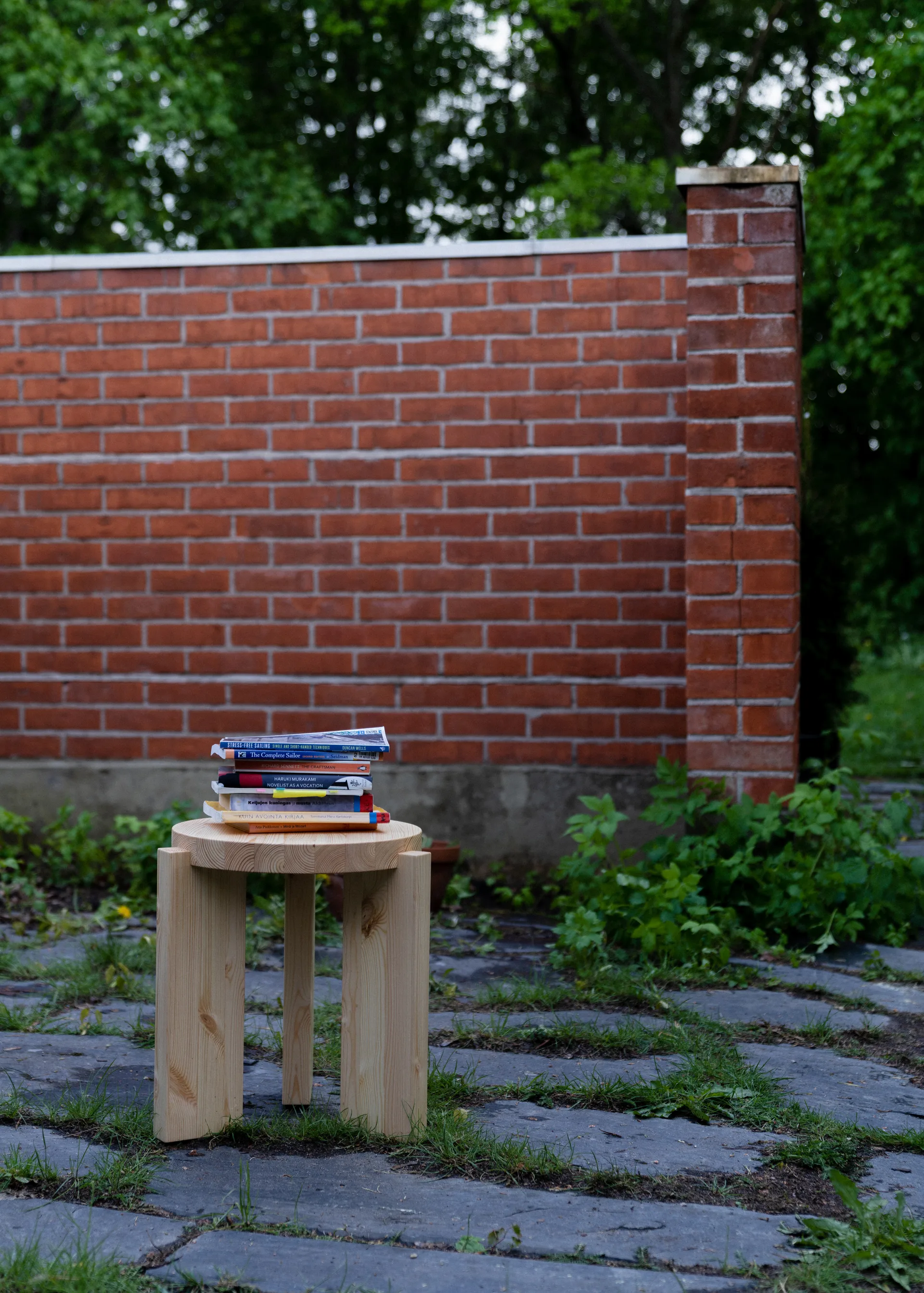 Taboret 001 Stool, Sosna olejowana i woskowana, matowe, Ø40×44 cm Vaarnii