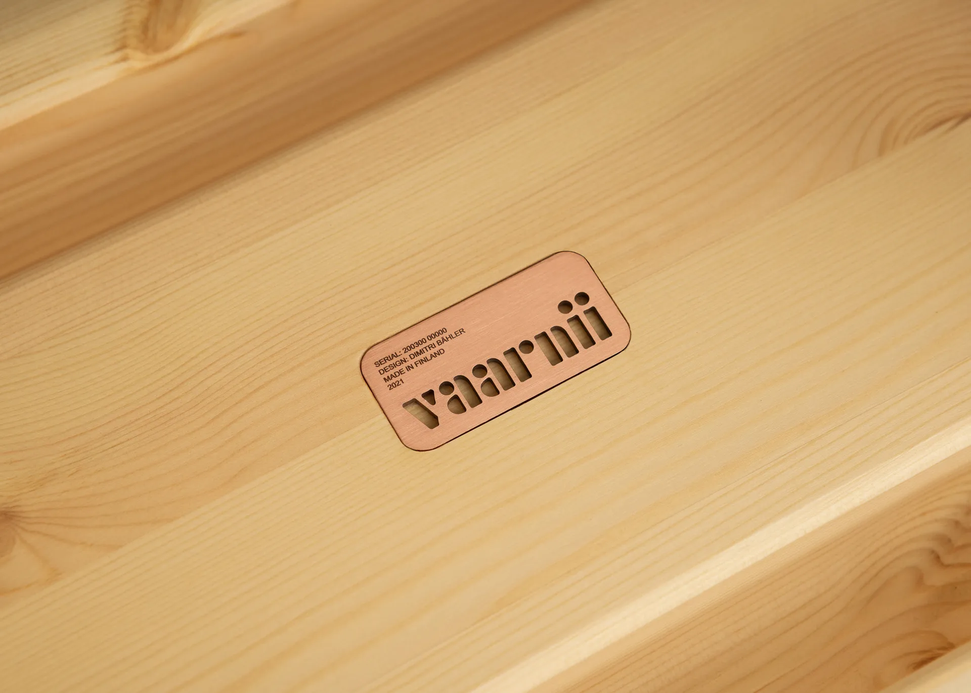 Taboret 002 Ast Stool, Sosna olejowana i woskowana, matowe, 55×26×45 cm Vaarnii