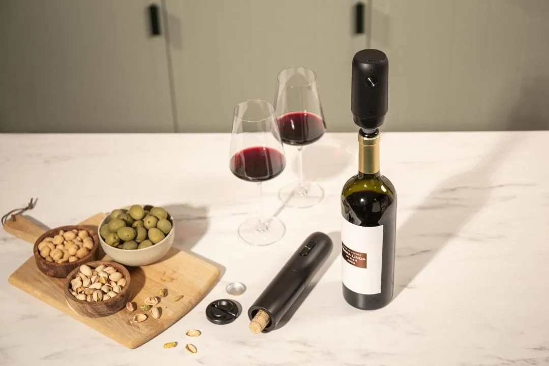 Elektryczna pompka próżniowa do wina Vacuvin Wine Saver, Czarny Vacuvin