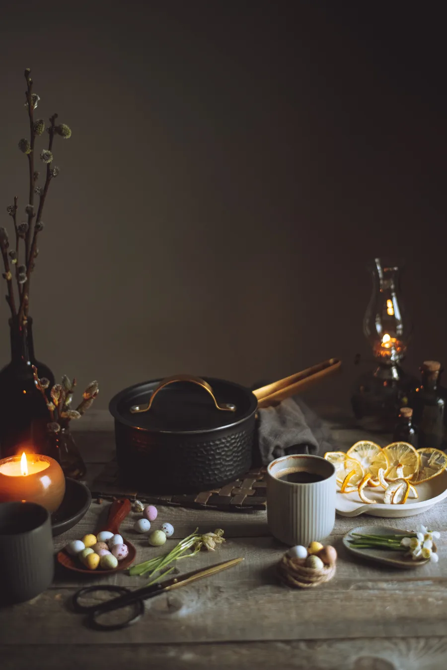 Czarny, młotkowany rondel z pokrywką Arvet, Viggo, 1 L Vargen & Thor