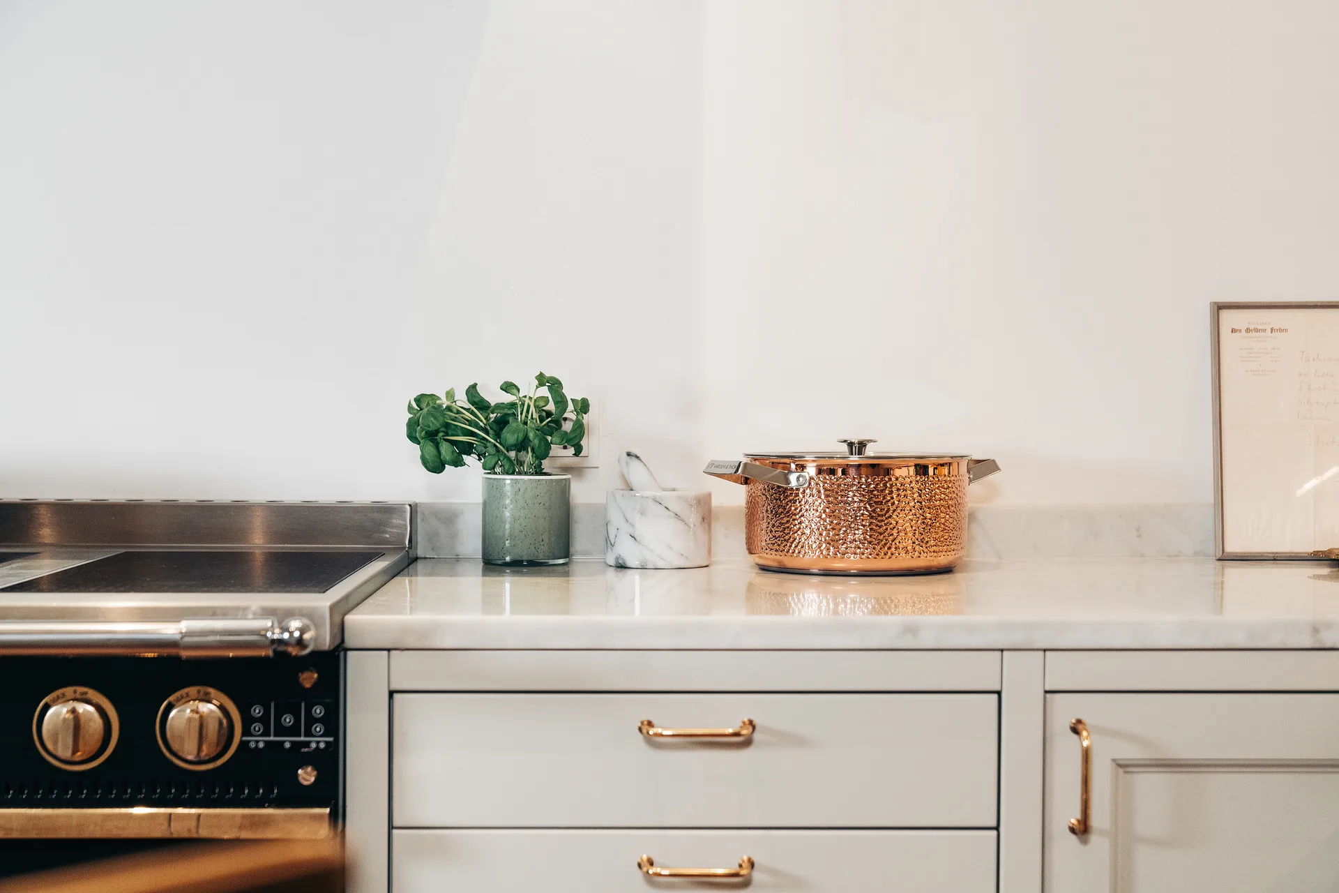 Mjölner garnek z młotkowanej miedzi z pokrywką, Miranda, 4 L Vargen & Thor