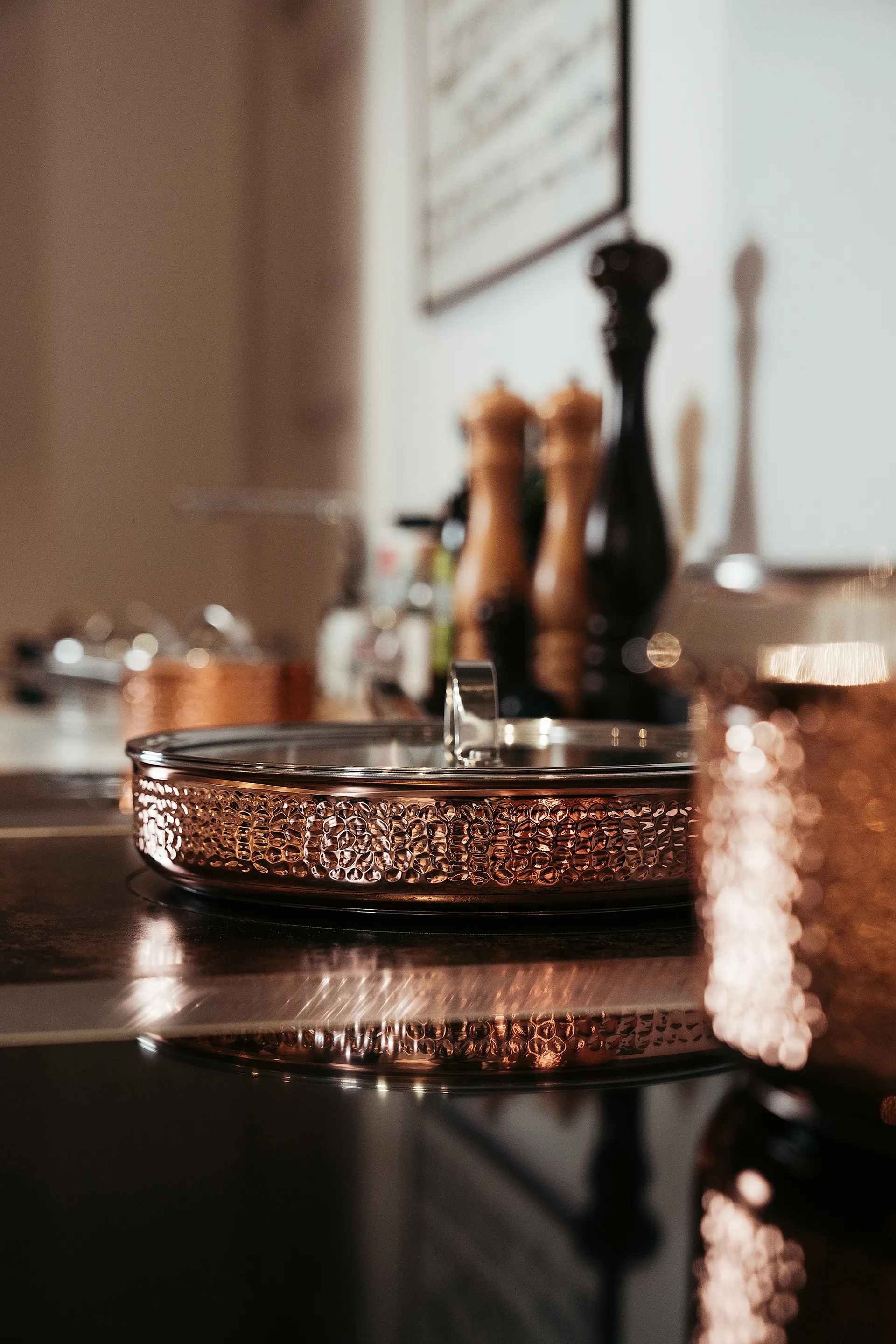 Mjölner młotkowana patelnia z miedzi z pokrywką, Model Y2 Vargen & Thor