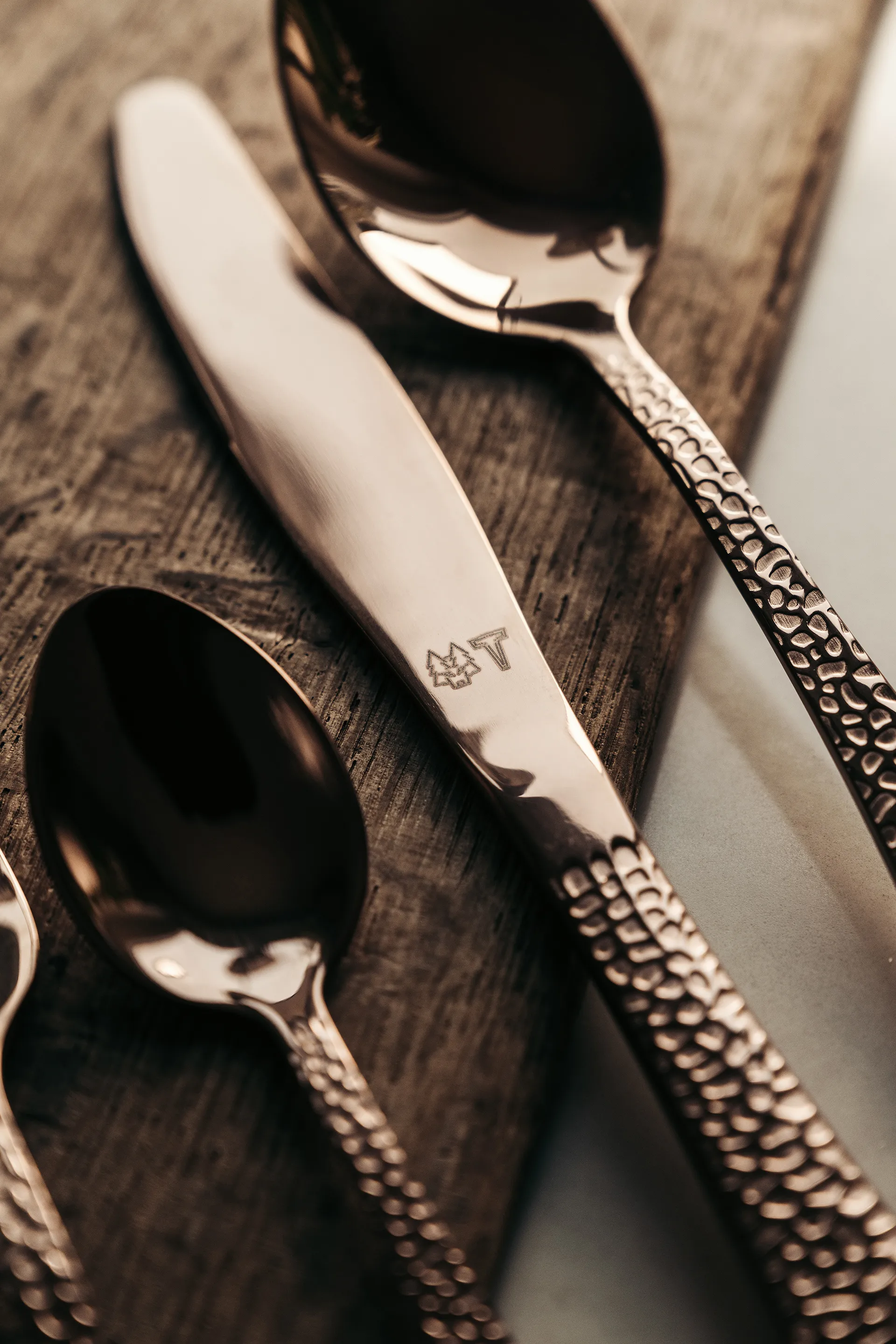 Zestaw sztućców Vargen & Thor, 16 szt., Fenix, miedź Vargen & Thor