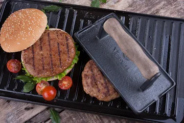 Prasa grillowa żeliwna z drewnianą rączką - 21x11 cm - Victoria