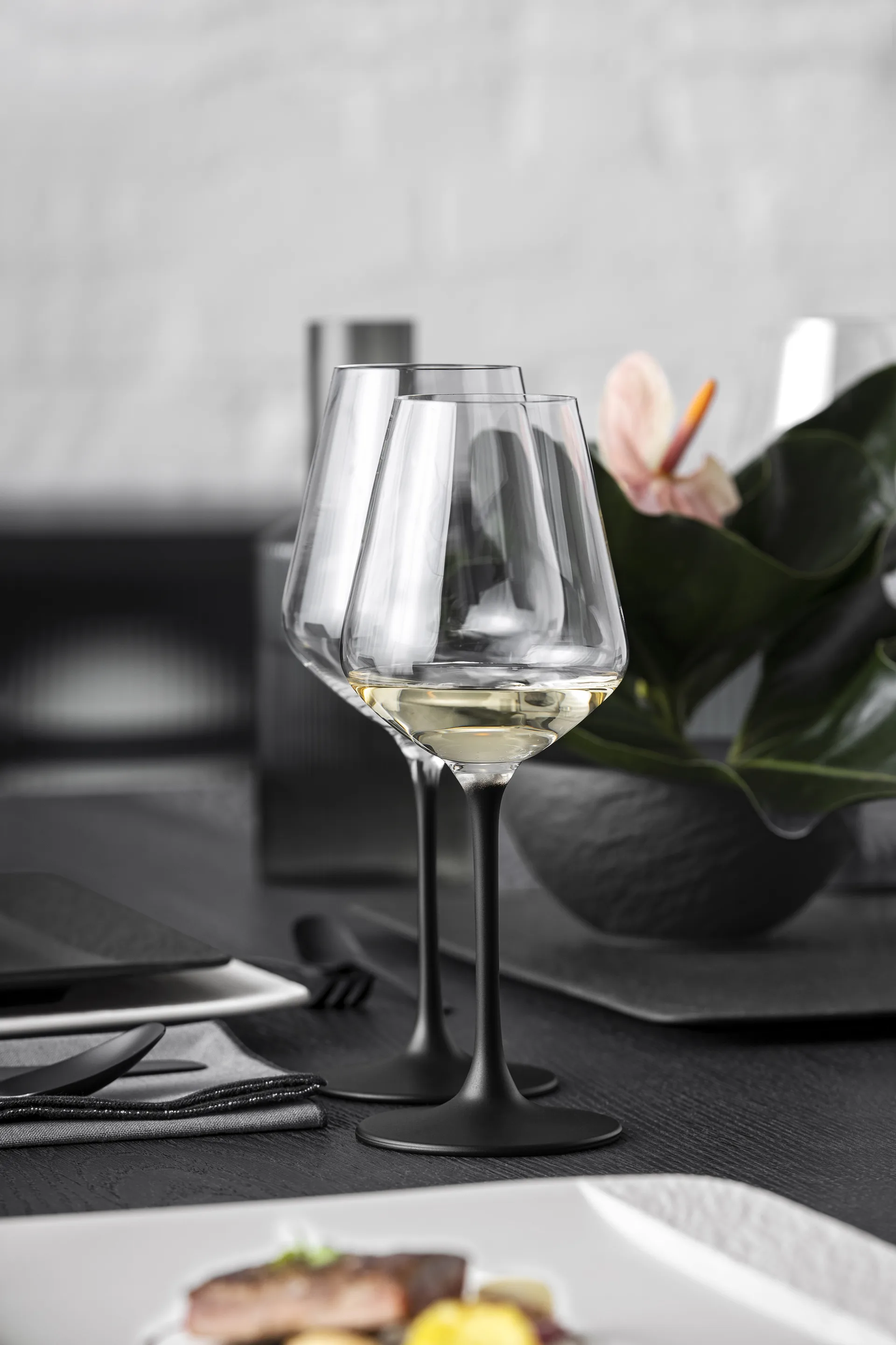 Manufacture Rock kieliszki do wina białego 380 ml, 4‑pak, Przezroczysty-czarny Villeroy & Boch