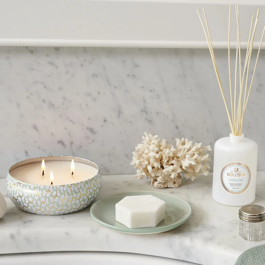 Maison Blanc 3-wick Tin świeca zapachowa 40 godz., Laguna Voluspa