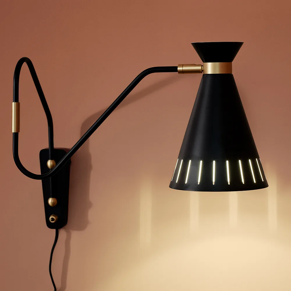 Cone lampa ścienna, black noir, mosiężne detale Warm Nordic
