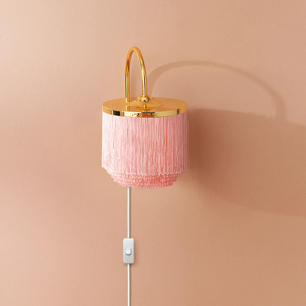 Fpierścieńe lampa ścienna, pale pink, stal powlekana mosiądzem Warm Nordic