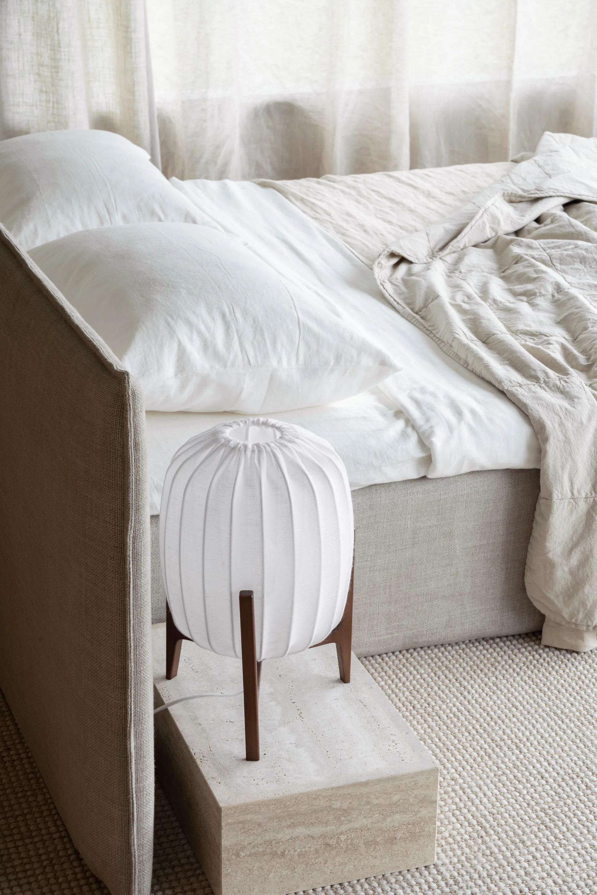 Prisma lampa stołowa, Ciemny popielato-biały Watt & Veke