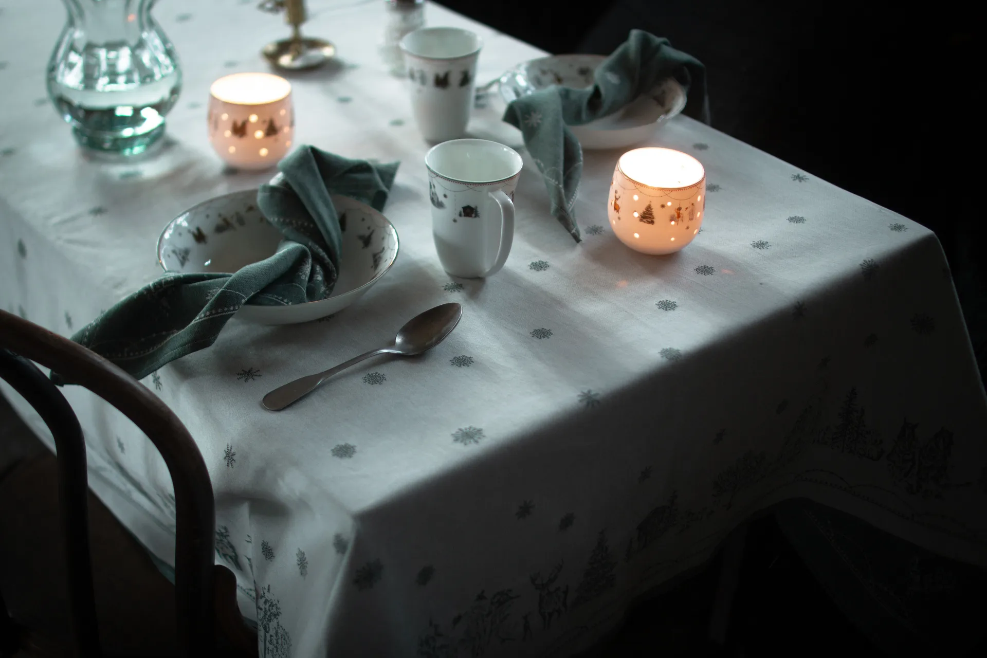 Obrus Julemorgen, Biało-zielony, 140x300 cm Wik & Walsøe