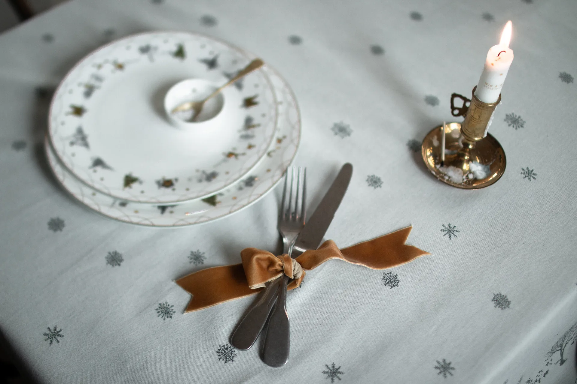 Obrus Julemorgen, Biało-zielony, 140x340 cm Wik & Walsøe