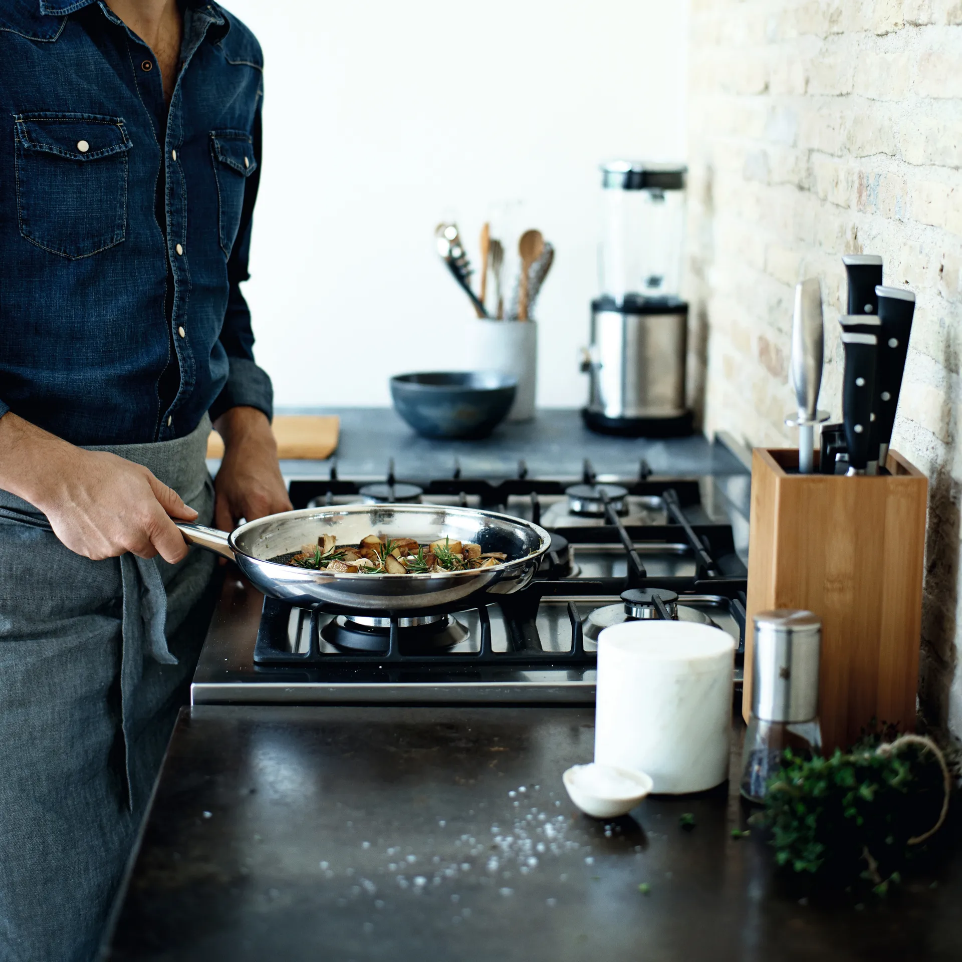 Profi Resist patelnia 28 cm, Stal nierdzewna WMF