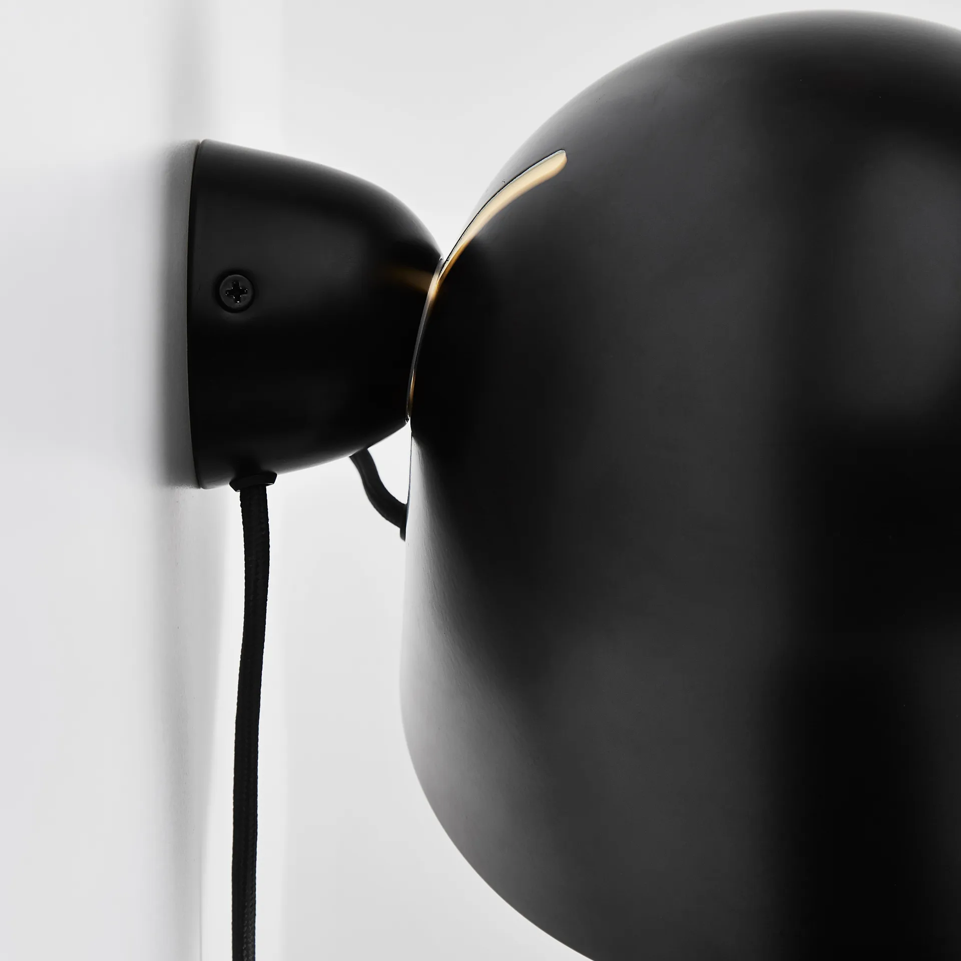 Lampa ścienna Kuppi 2.0, czarny Woud