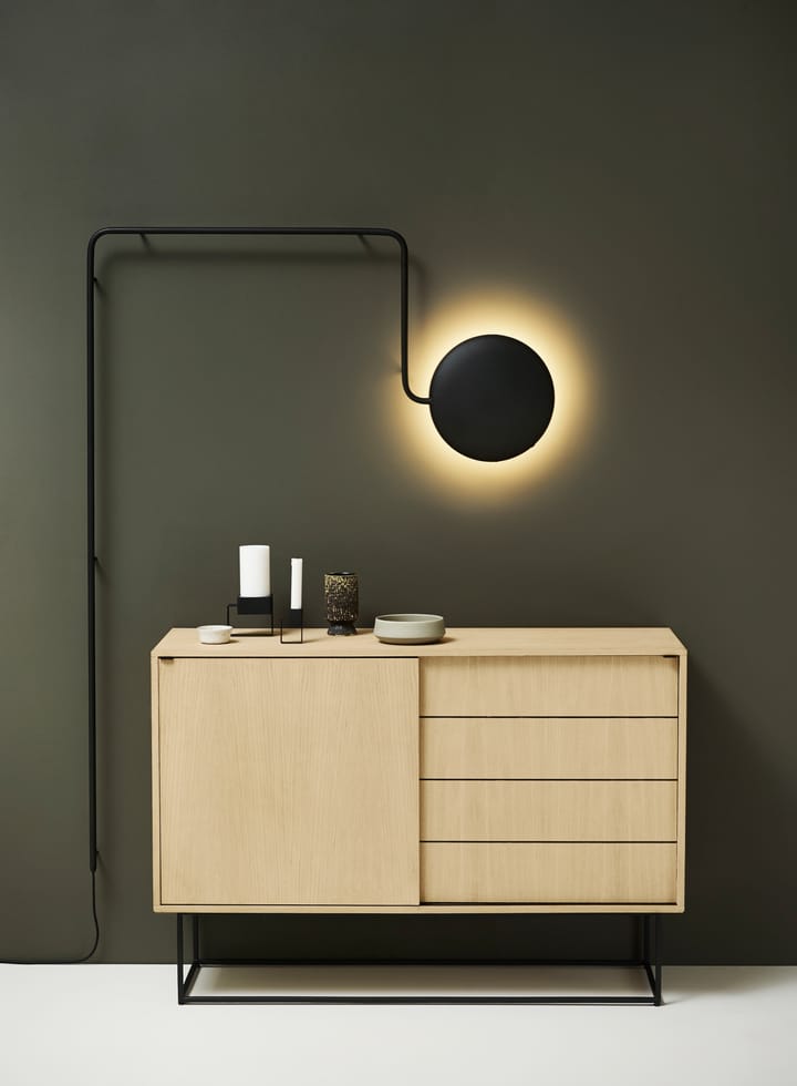 Lampa ścienna Mercury, Metal malowany na czarno Woud