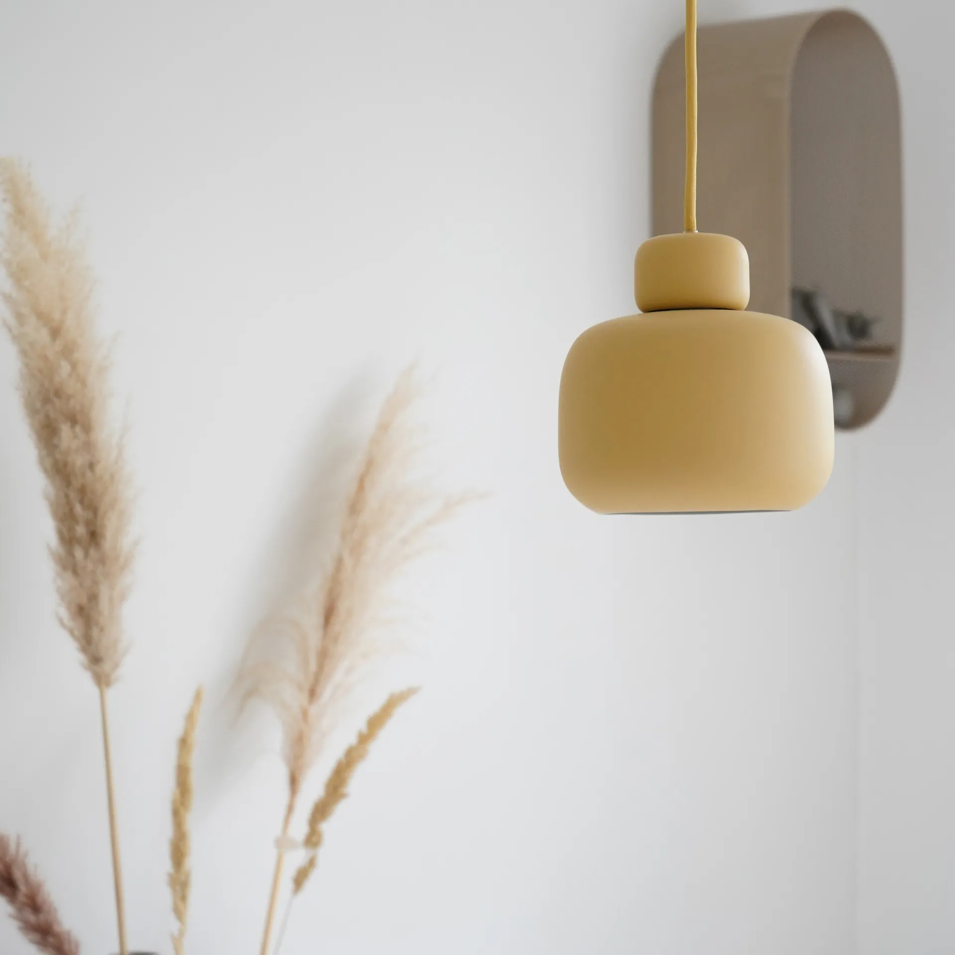 Lampa sufitowa Stone small, Żółty musztardowy Woud