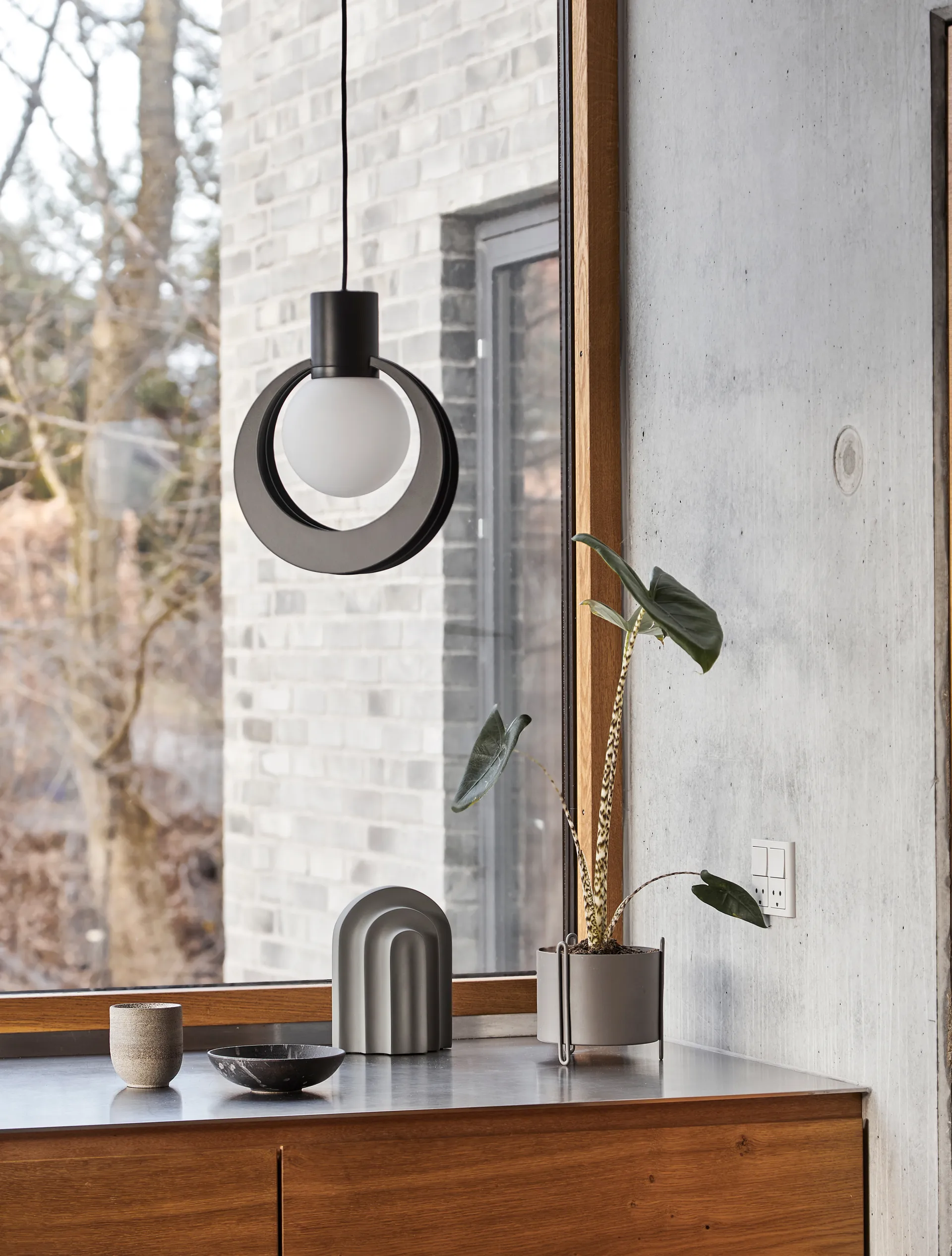 Lampa wisząca Lunar medium, Black Woud