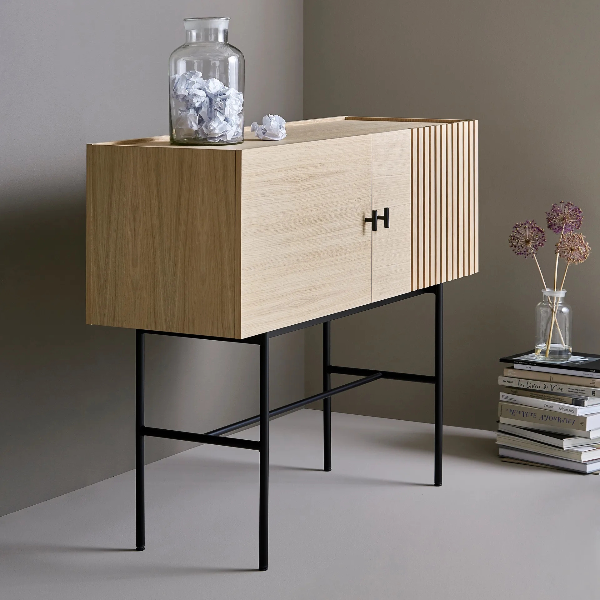 Stolik boczny Array, 120 cm, dąb barwiony na biało Woud