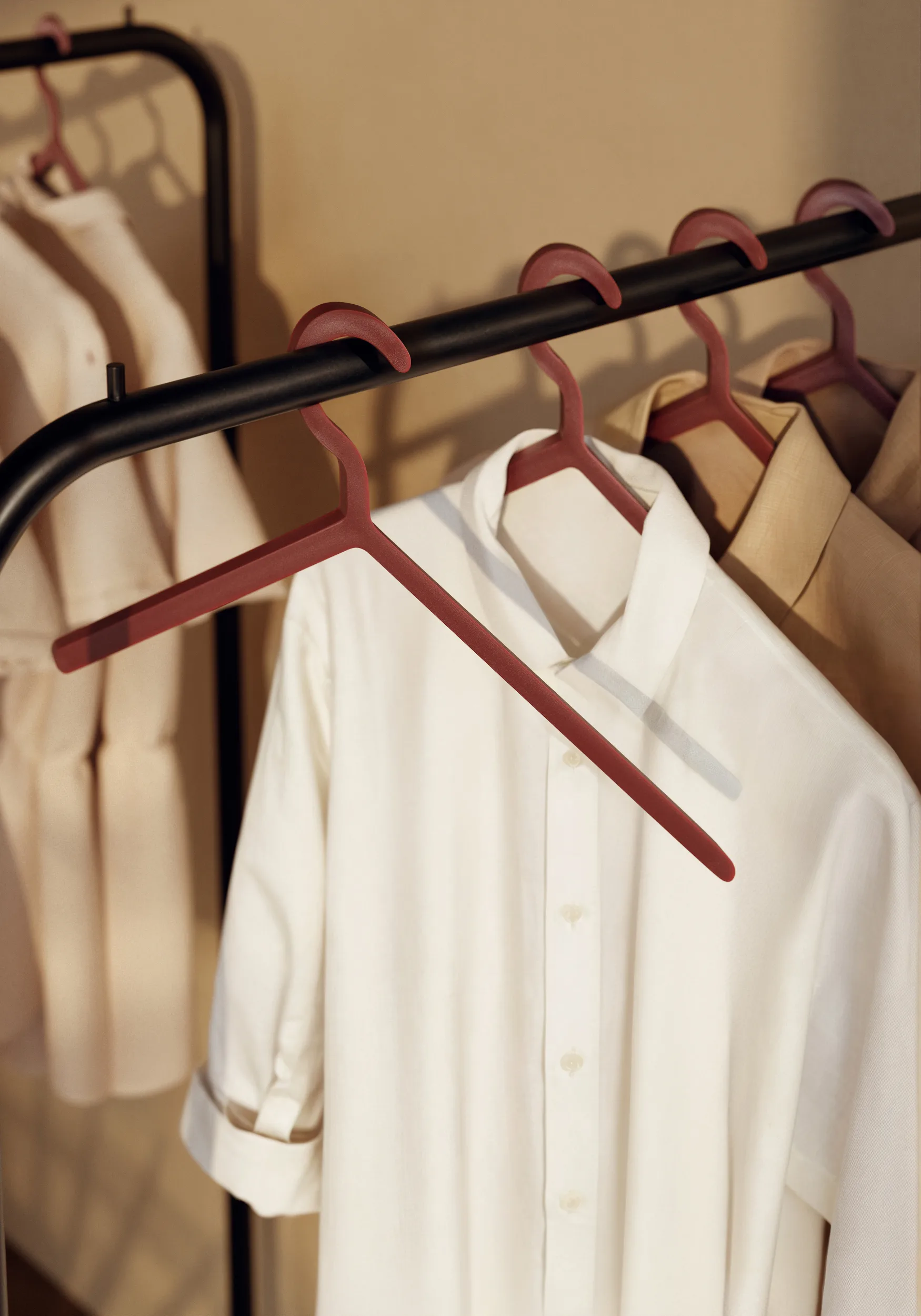 Wieszak Illusion, 3 szt., Deep red Woud