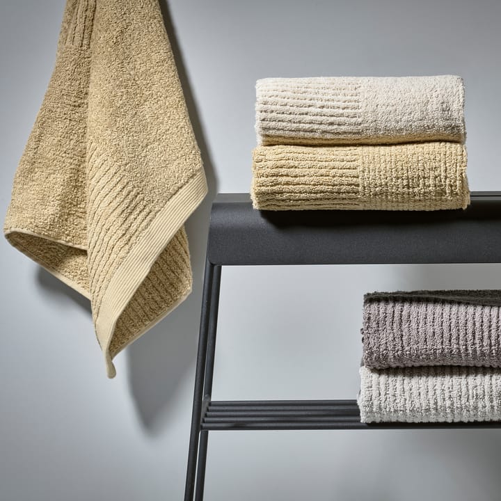 Klasyczny ręcznik kąpielowy 70x140 cm - Pszenica - Zone Denmark