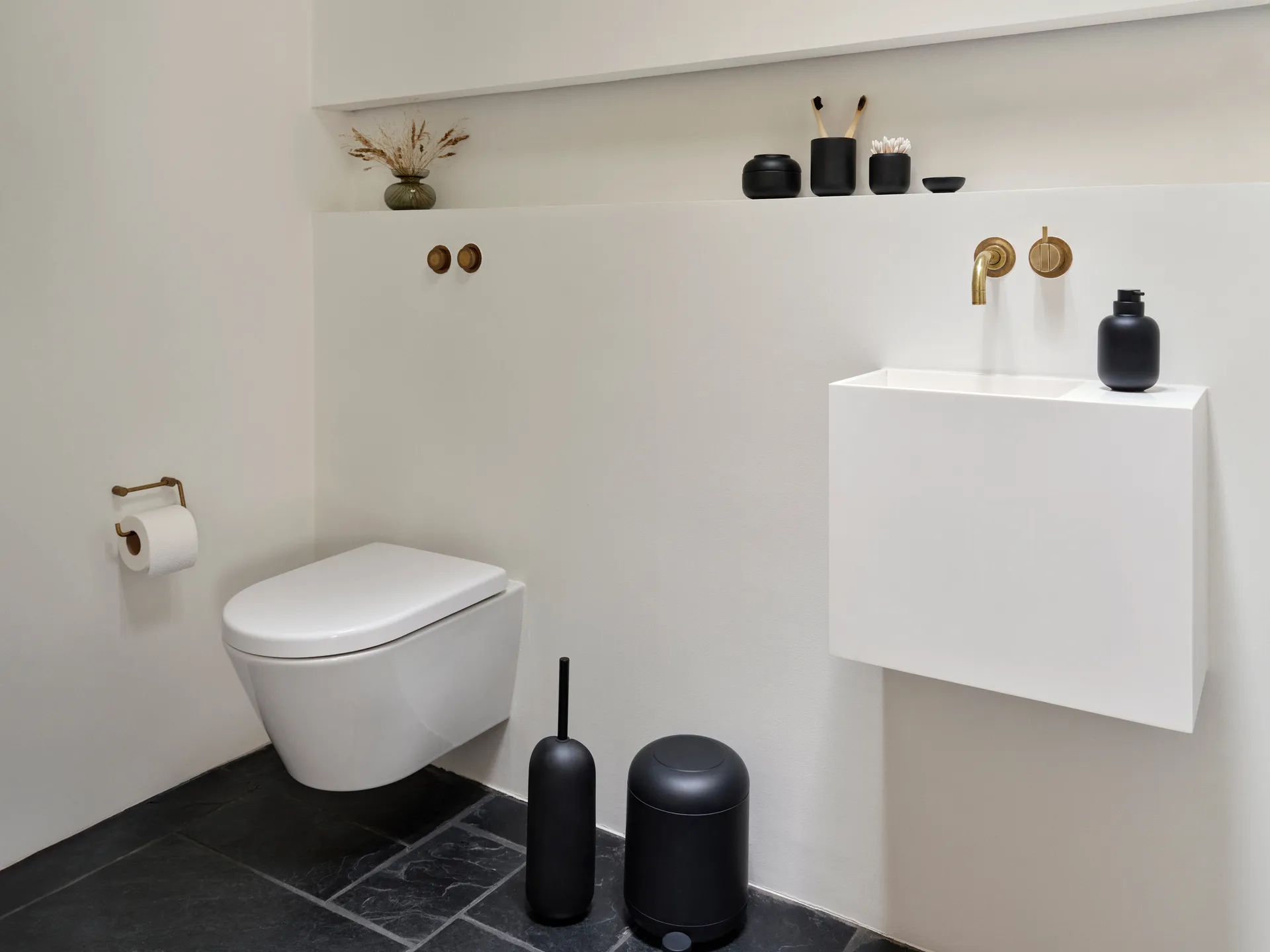 Kubek na szczoteczki do zębów Sensu Ø7,4x9,5 cm, Black Zone Denmark