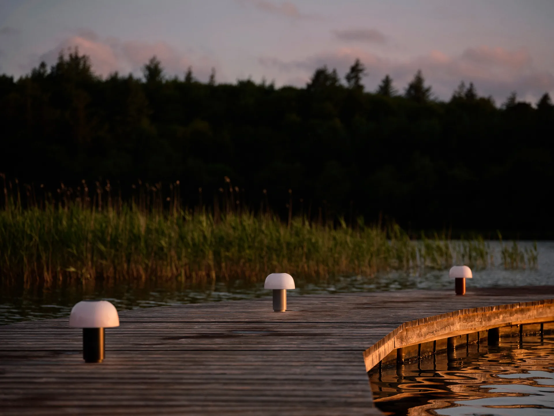 Lampa stołowaHarvest Moon przenośna 22 cm, Warm grey Zone Denmark