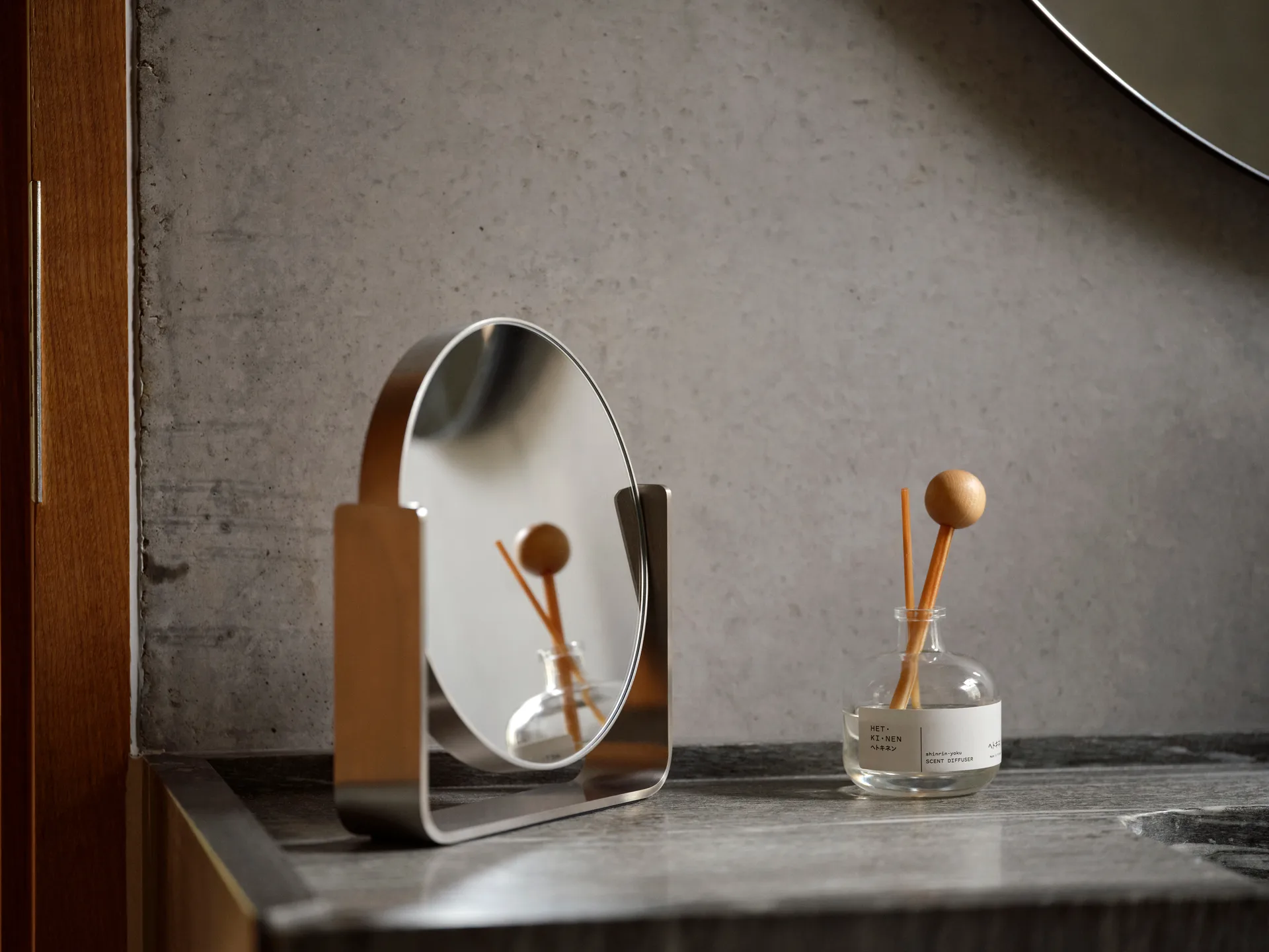 Lustro stołowe z powiększeniem 5x Ume 19x19,5 cm, Stal Zone Denmark