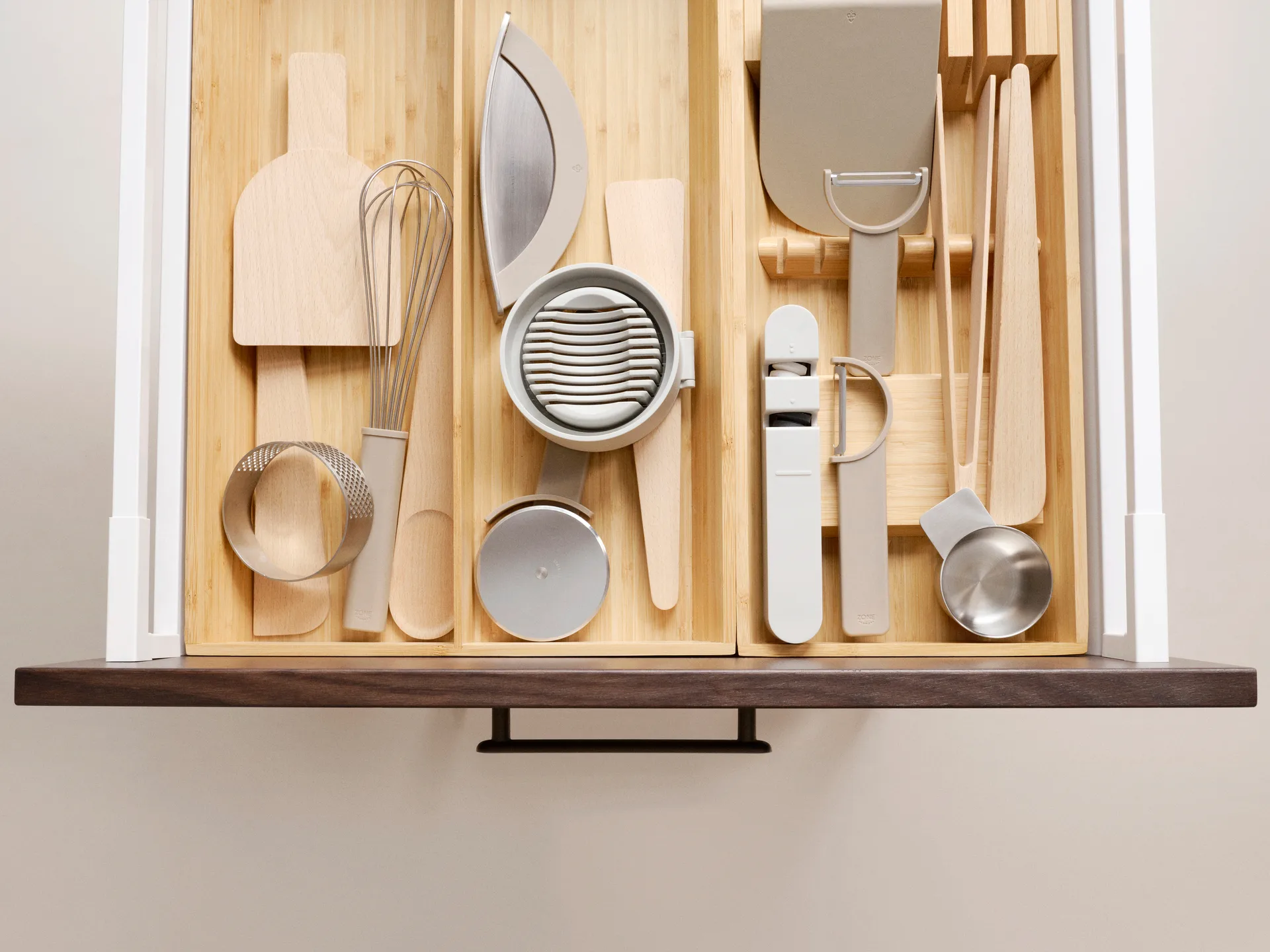 Multi-scraper silikonem Singles 10x14 cm, Soft taupe Zone Denmark