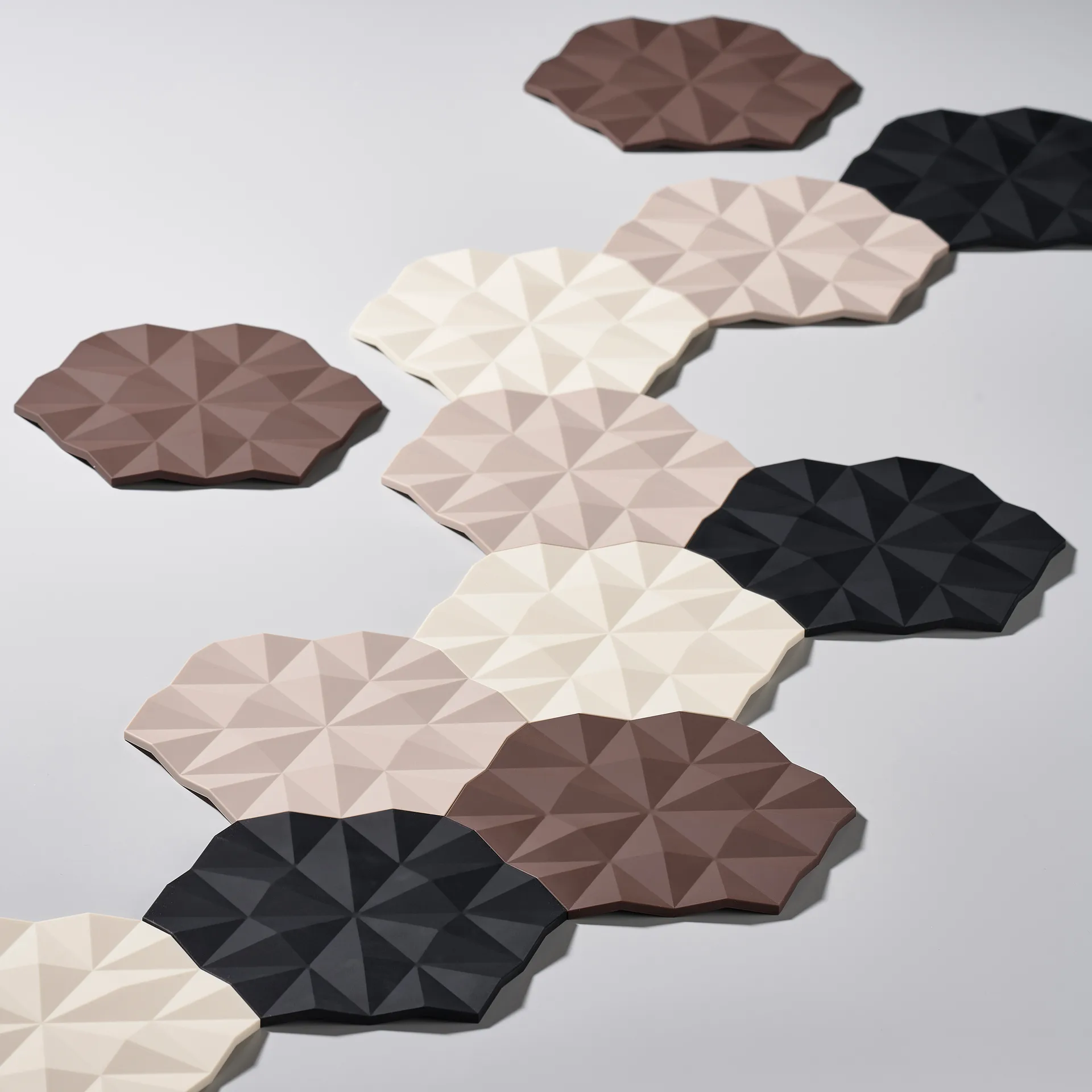 Ori Facet podstawka pod garnek 14x16 cm, Black Zone Denmark