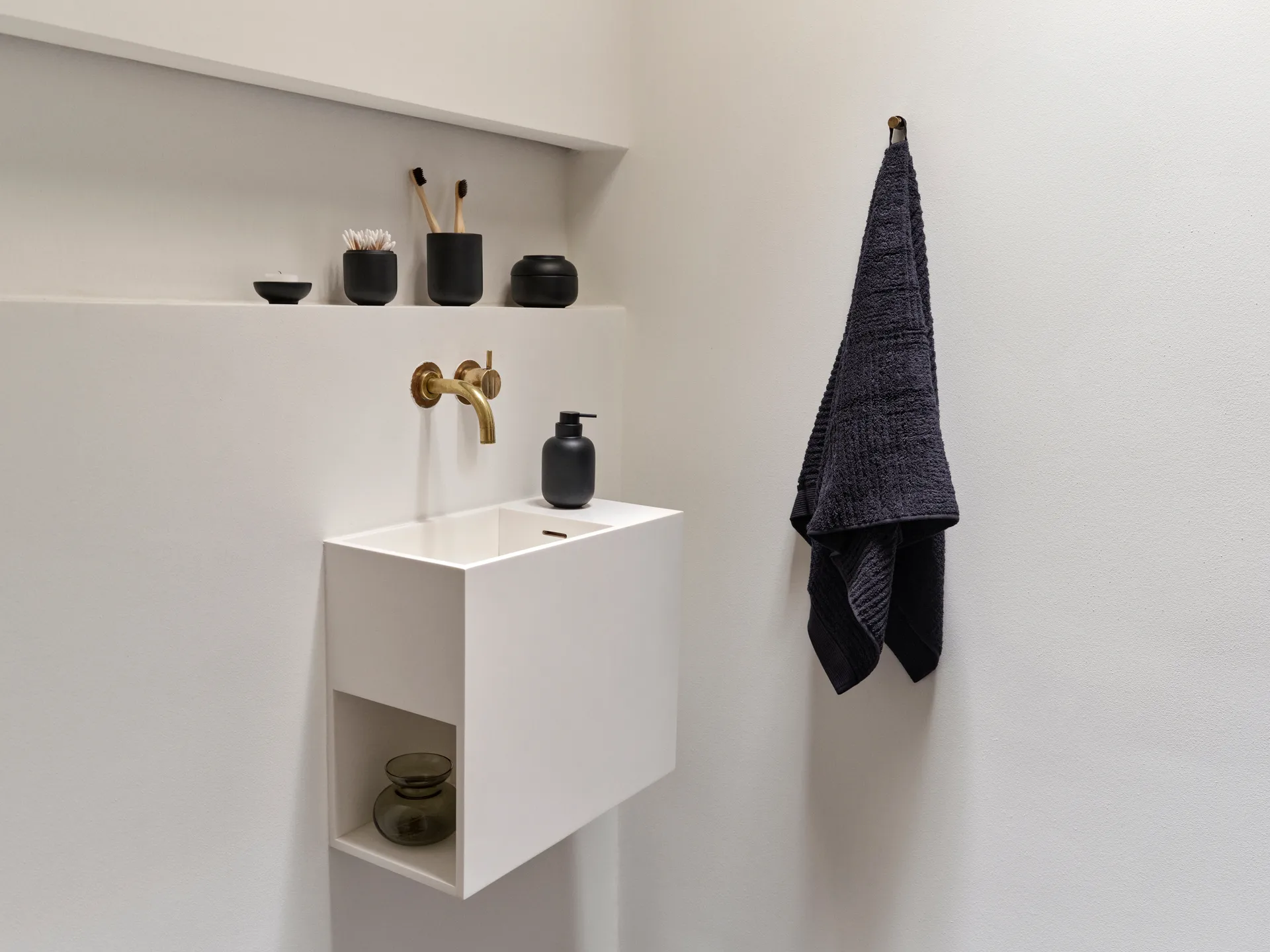 Pojemnik z pokrywką Sensu Ø6,5x9 cm, Black Zone Denmark