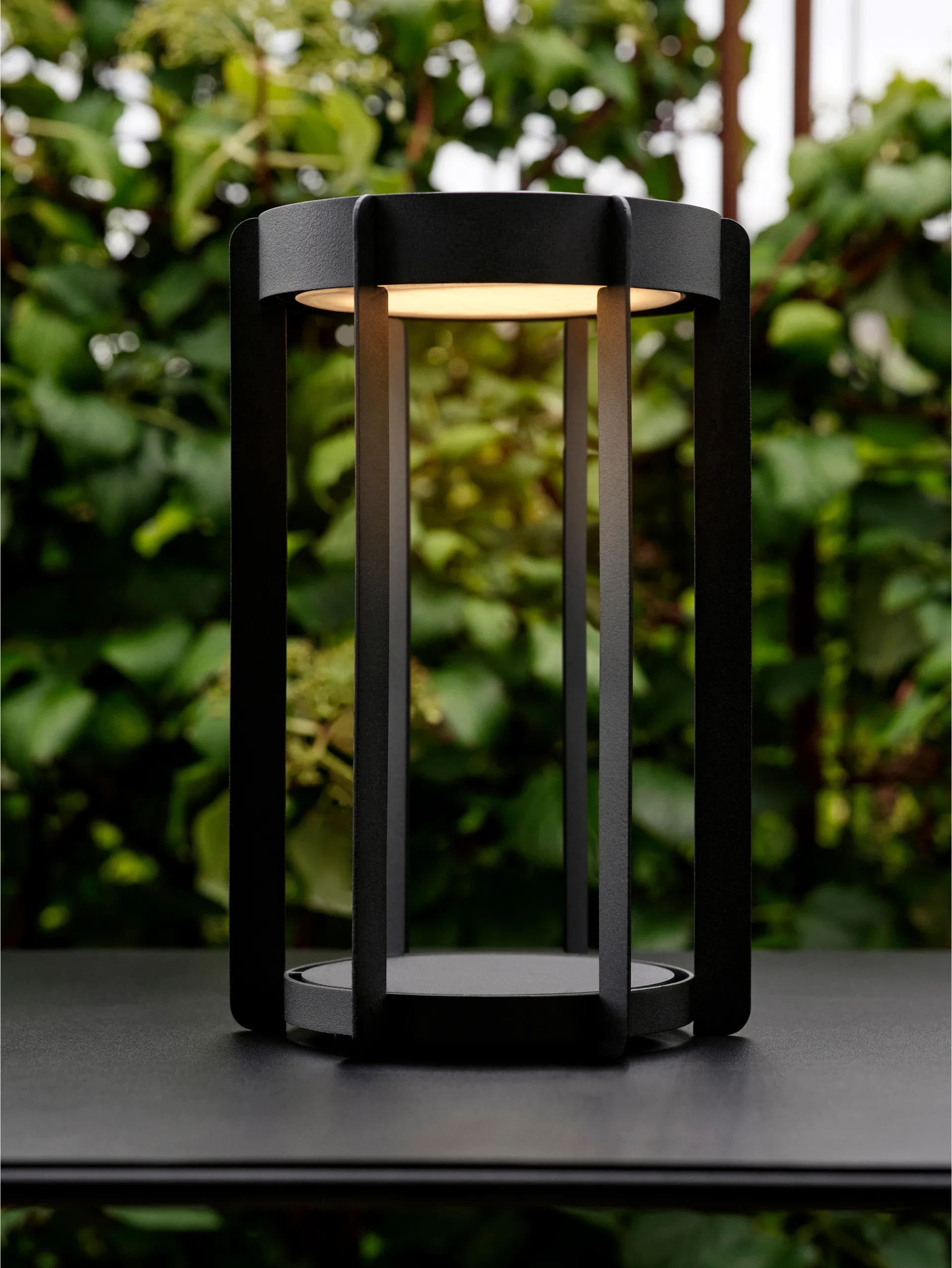 Przenośna lampa LED Firefly Lanterna, Black aluminium Zone Denmark