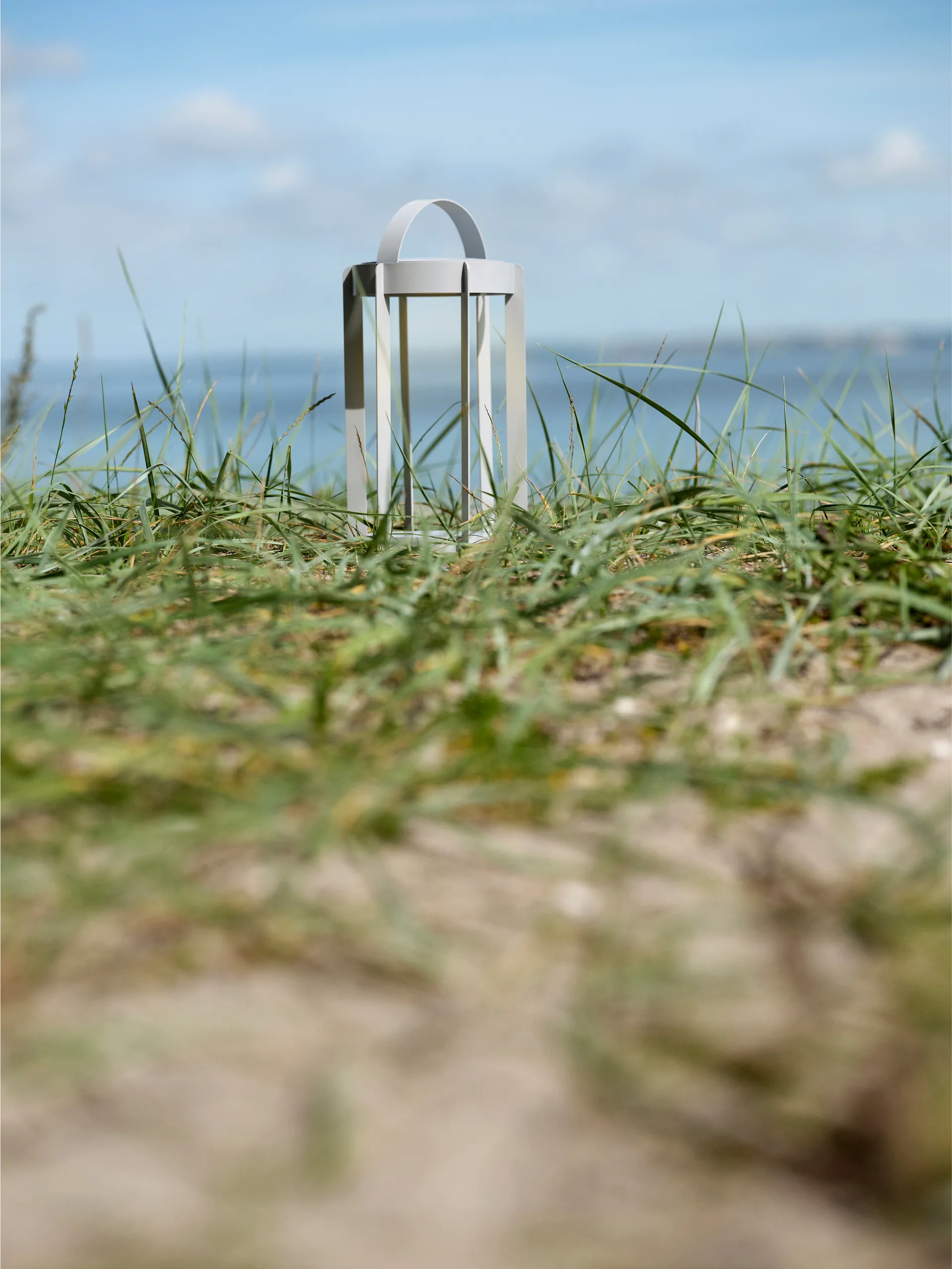 Przenośna lampa LED Firefly Lanterna, Soft Grey Aluminium Zone Denmark