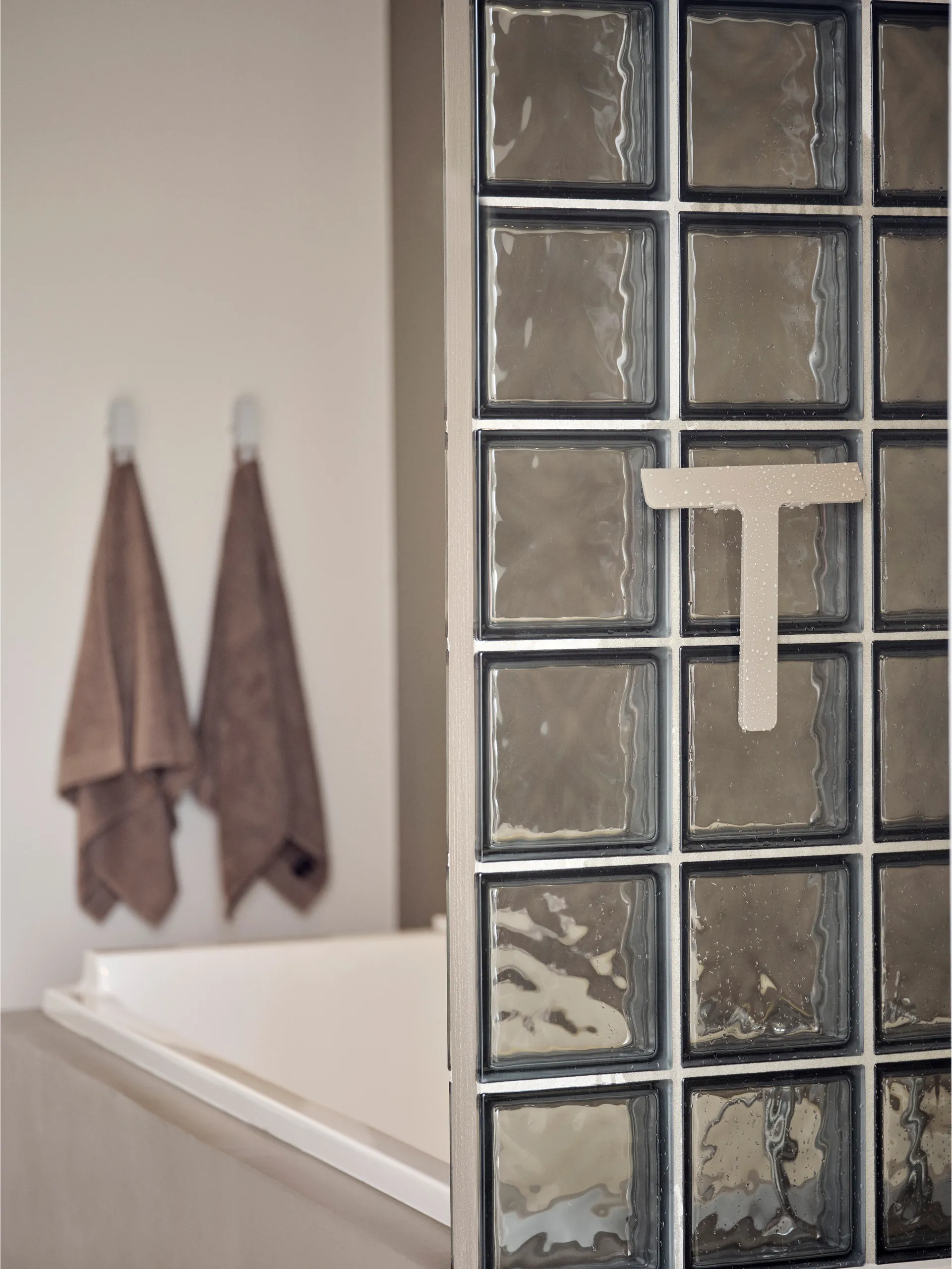 Skrobak do szyb Ume z uchwytem, Taupe Zone Denmark