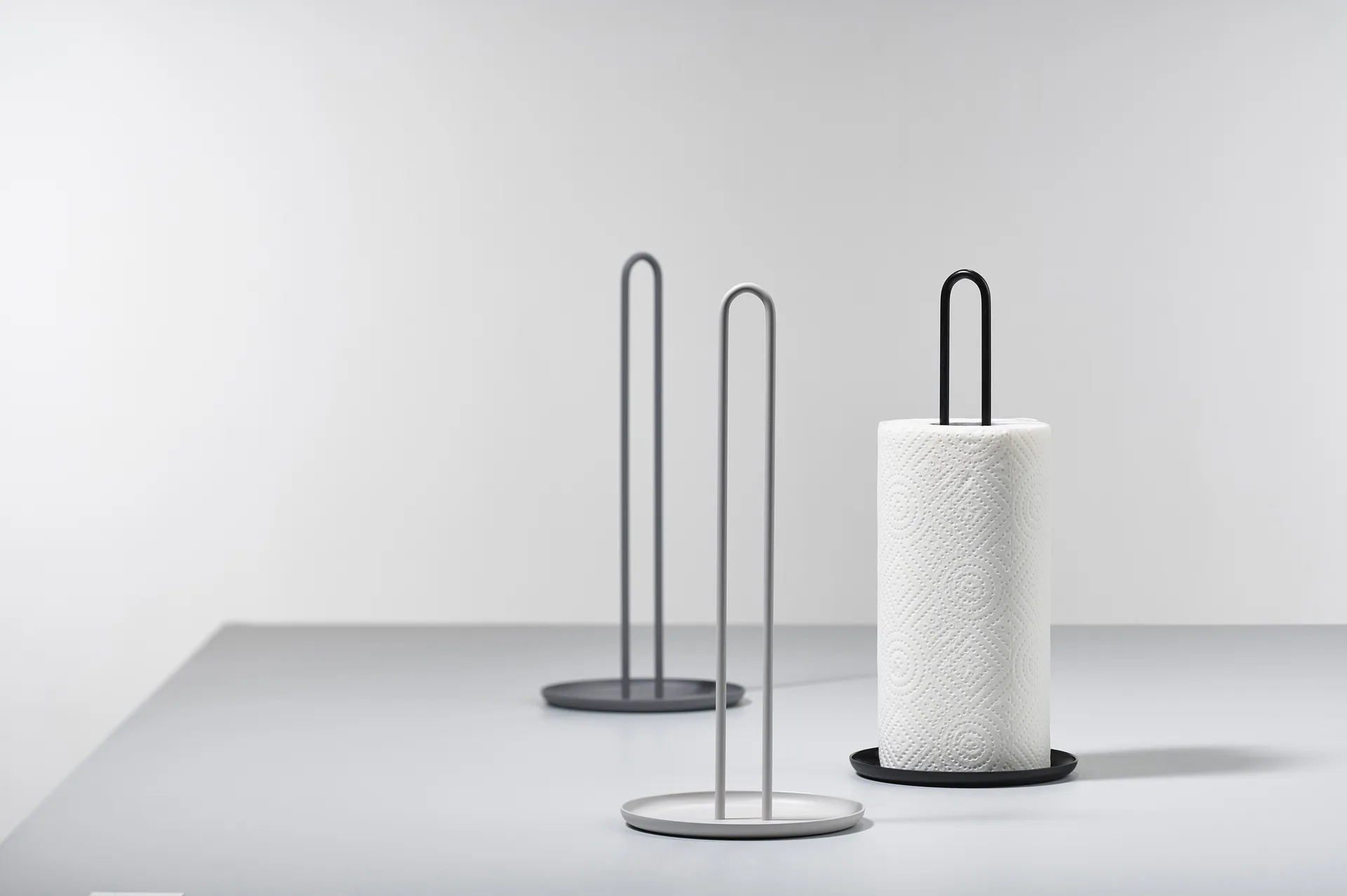 Uchwyt na ręczniki papierowe Singles, Ciepła szarość Zone Denmark