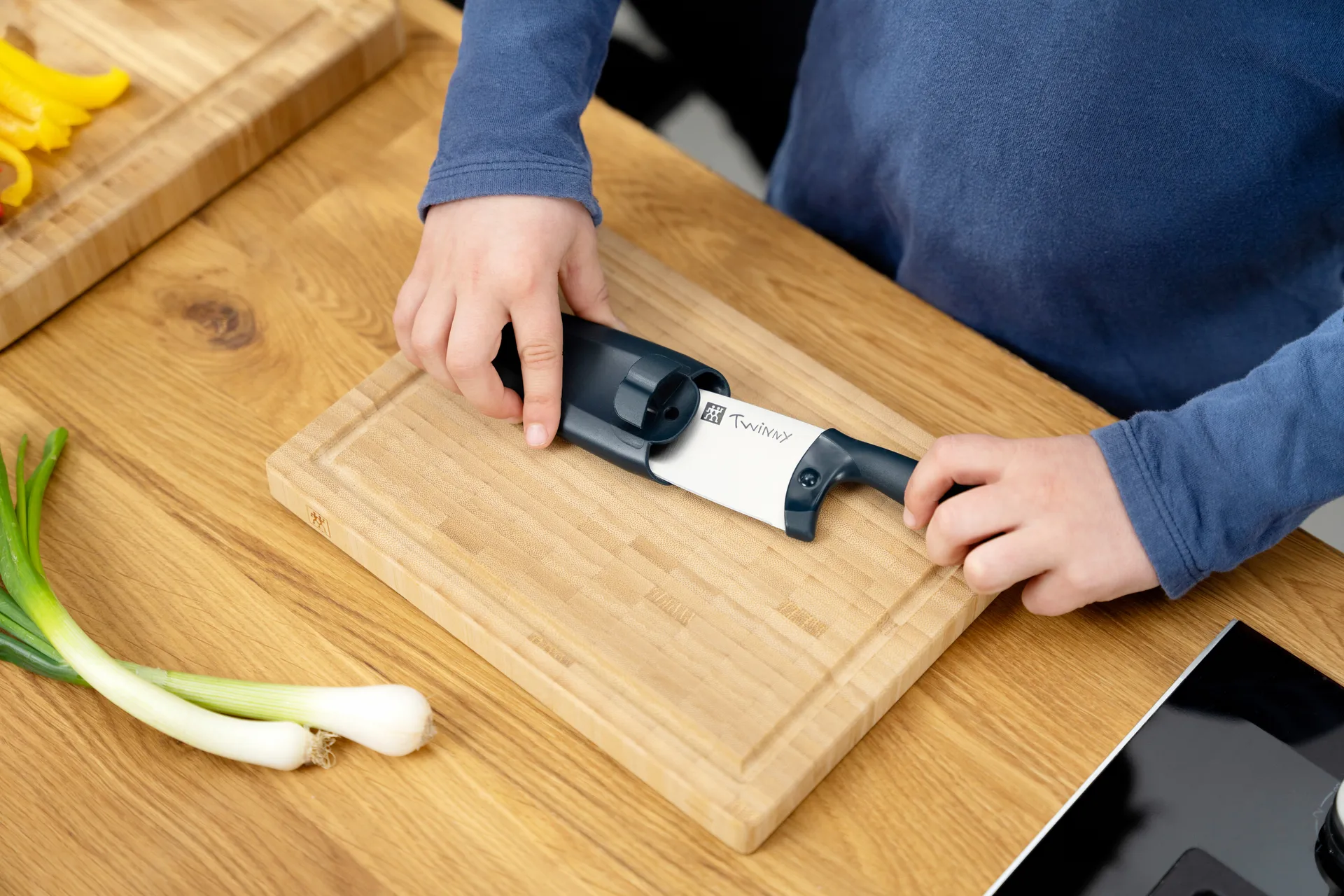 Nóż szefa kuchni Twinny 10 cm, Niebieski Zwilling