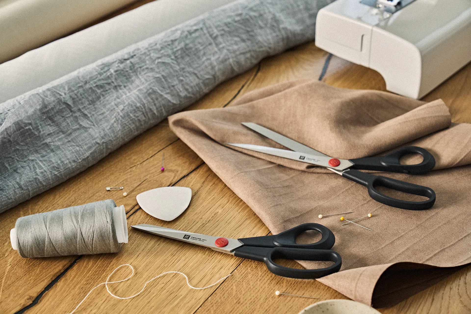 Nożyczki krawieckie Zwilling Twin L czarne, 22 cm Zwilling