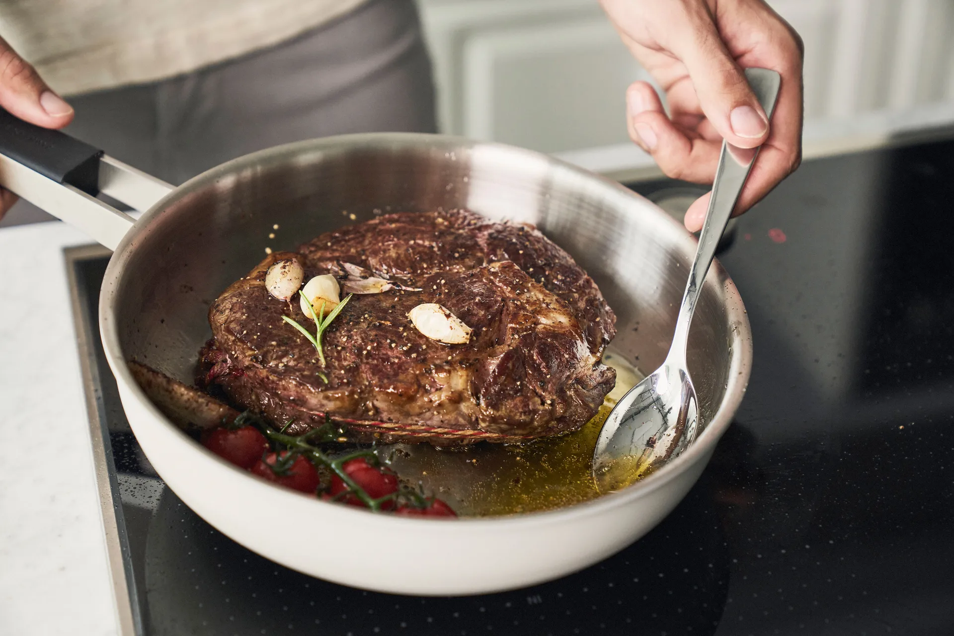 Zwilling Pure patelnia Ø28 cm, Kość słoniowa Zwilling